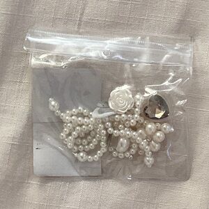 Pearl CROC charm set